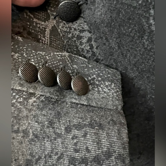 Zara Men’s slim fit snake print blazer, size XL - 42R - Picture 6 of 9